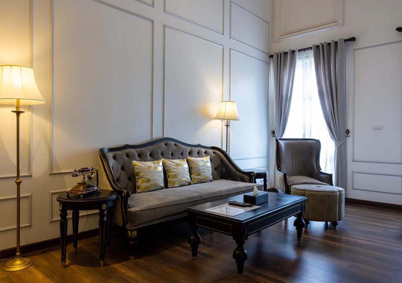 Le Thatluang D'Or Boutique Hotel Vientiane Esterno foto